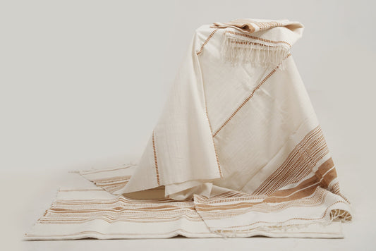 Genale Bath and Hand Towels in Bronze/Ivory