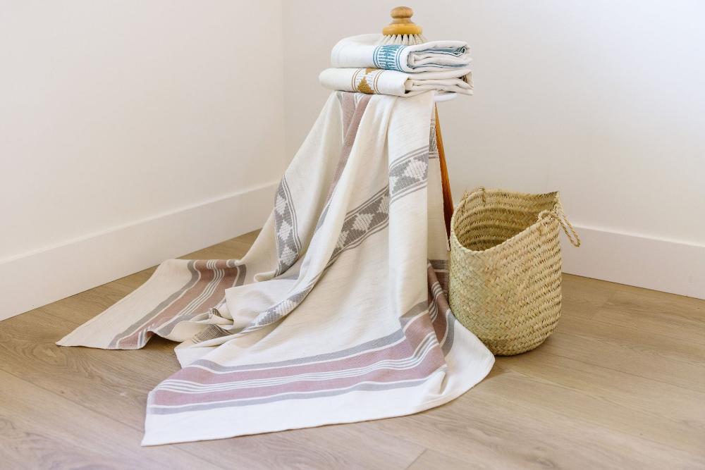 Weyra Towel in clay and stone