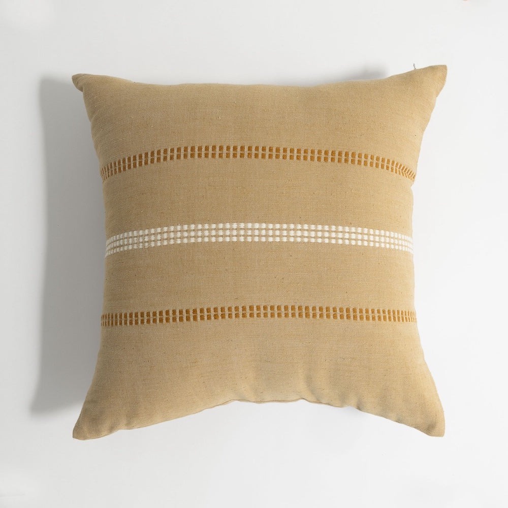 Zenach cushion beige