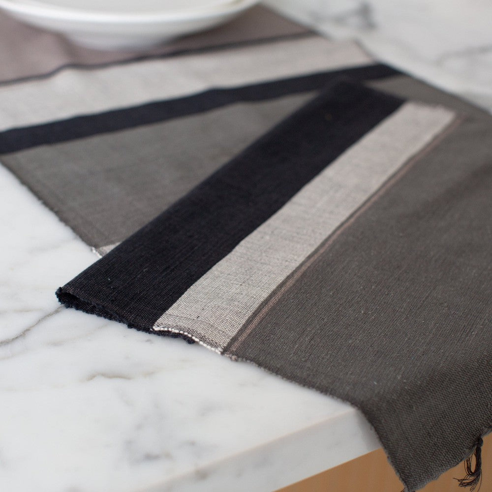 Dalol table runner sabahar