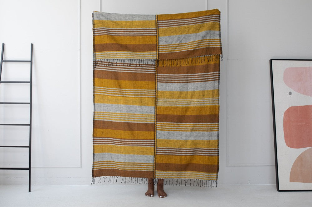 Nomad throw Throws sabahar Golds