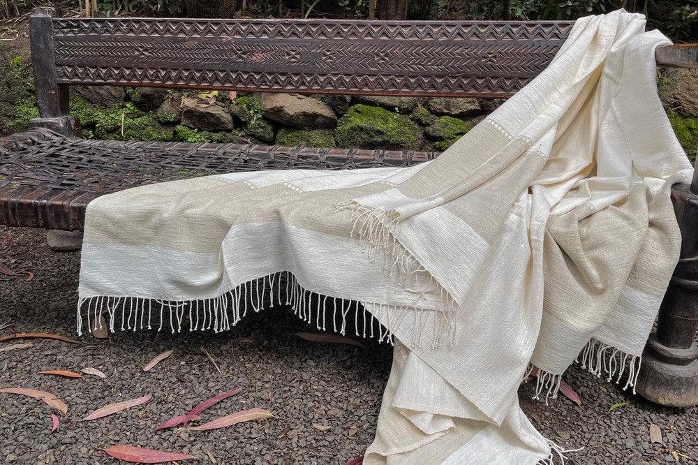 Sand & Snow throw Throws sabahar