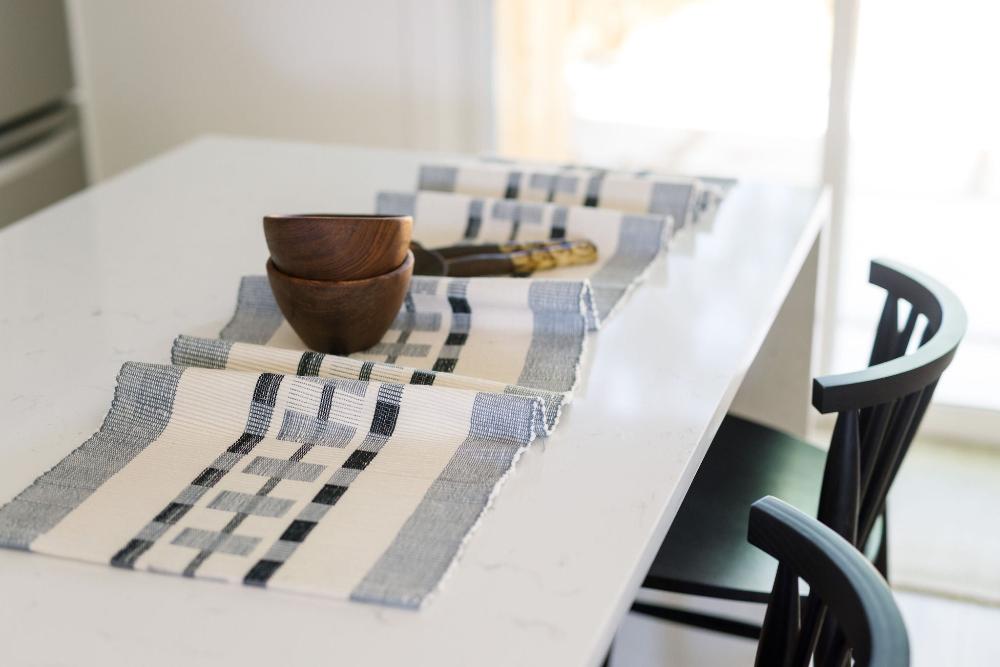 Black, grey and white Gonder table runner