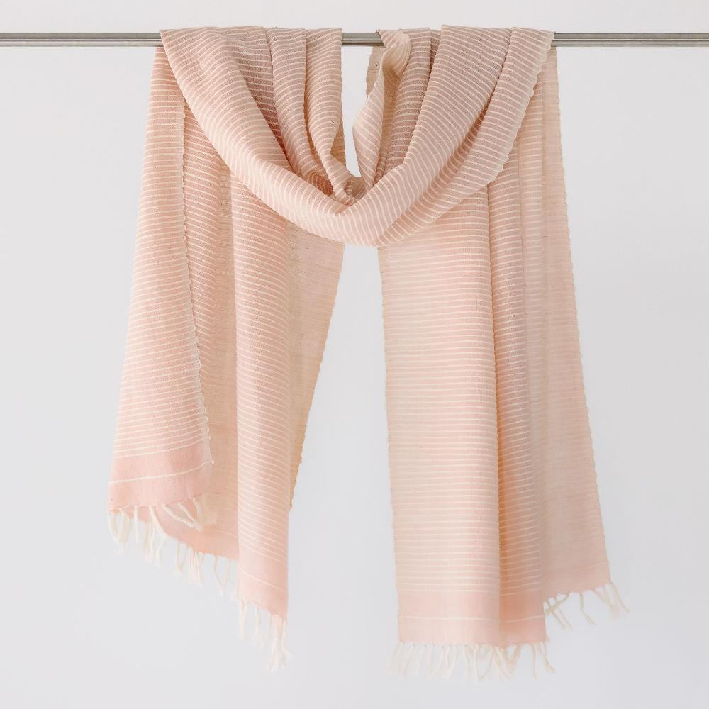 Judith shawl blush on bar