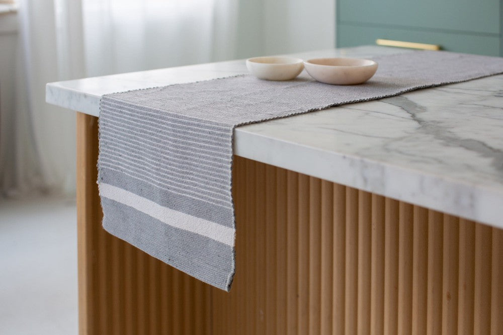 Adwa table runner sabahar Light grey 
