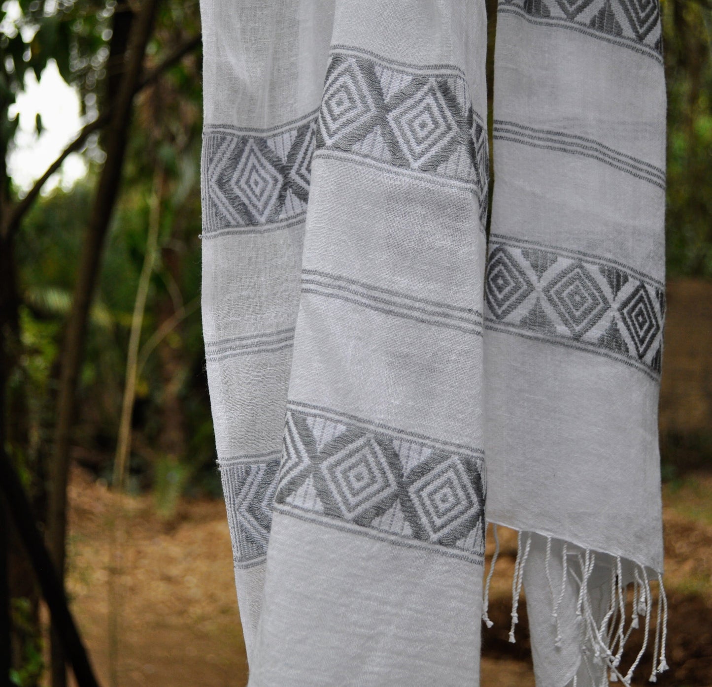 Queen Taitu shawl shawl sabahar 